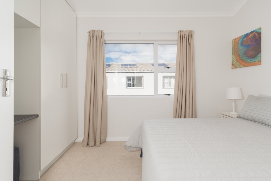 2 Bedroom Property for Sale in Stratford Green Western Cape